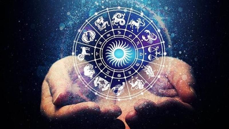 حظك اليوم.. توقعات الابراج الجمعة 2-8-2024