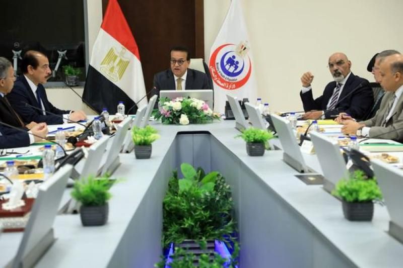 وزير الصحة يوجه بوضع خطة شاملة للتوسع في منشآت التأمين الصحي ...