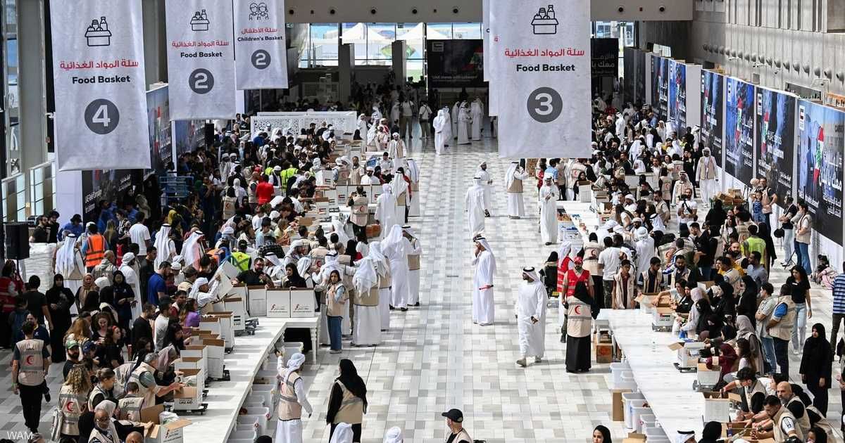 العالم اليوم - "الإمارات معك يا لبنان" تجمع 250 طنا من المساعدات الإغاثية