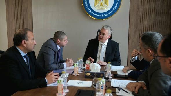 البترول: تنسيق كامل مع الكهرباء لتأمين احتياجات محطات الطاقة