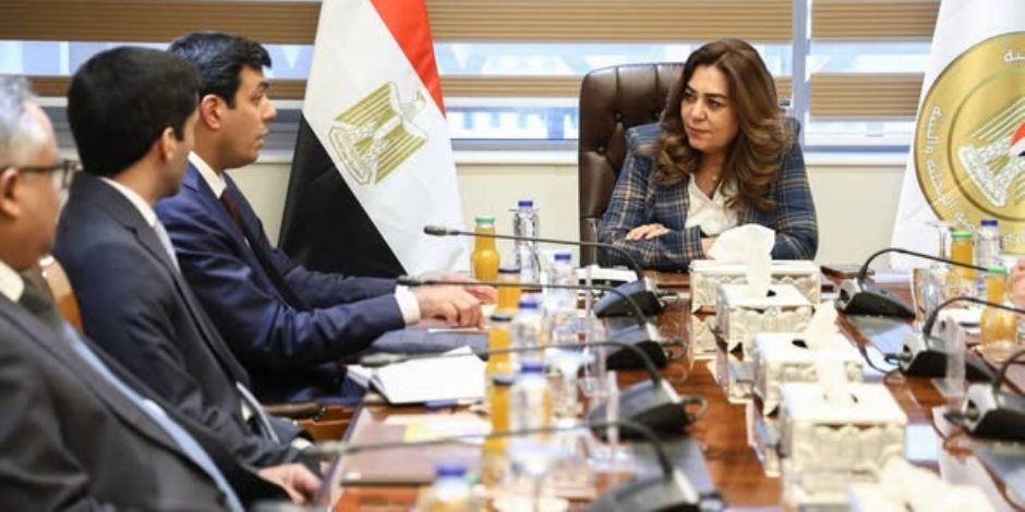 وزيرة التنمية المحلية والبيئة تبحث مع الأمين العام لمنظمة المدن العربية تبادل الخبرات والتعاون المشترك