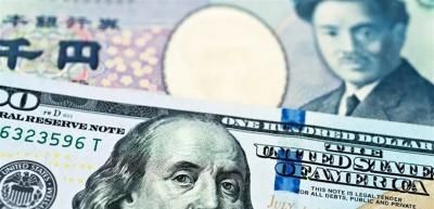 الدولار يستقر والين يرتفع 1%
