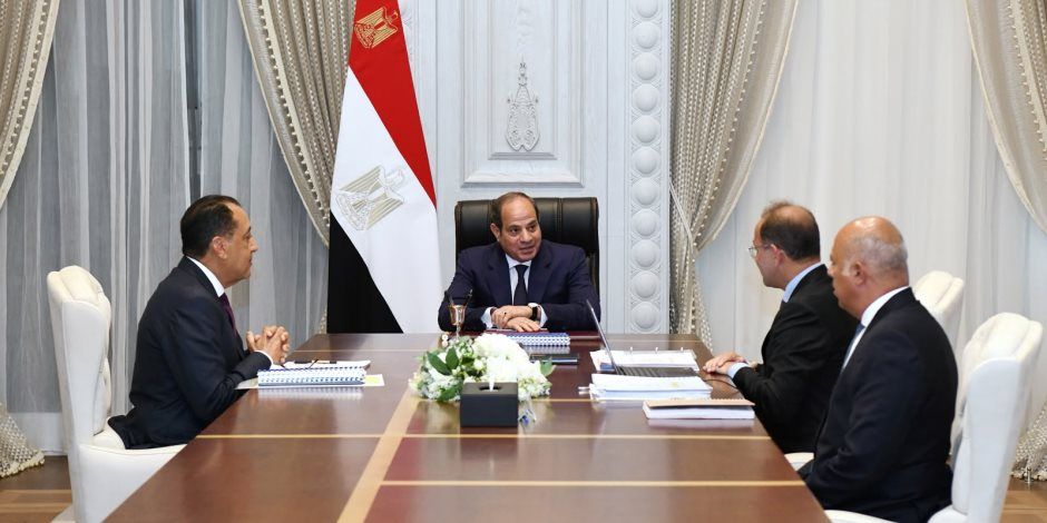 الرئيس السيسي يستعرض مستجدات موقف التحوط ضد مخاطر تقلبات أسعار النفط العالمية