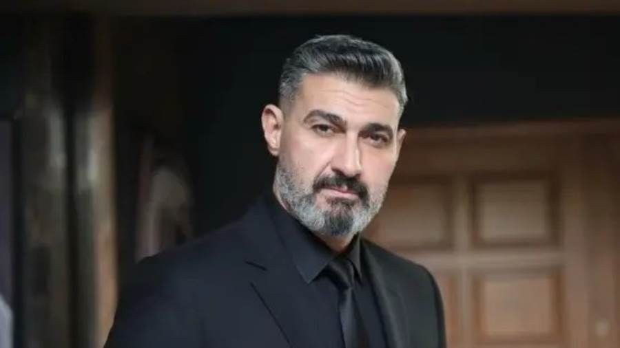 ياسر جلال في رمضان 2027 بمسلسل الوسواس معلناً تفعيل حق الأداء العلني أعلن الفنان ياسر جلال خوضه سباق دراما رمضان القادم بمسلسل جديد يحمل اسم الوسواس كاشفا أن العمل يتكون من 15 إقرأ المزيد