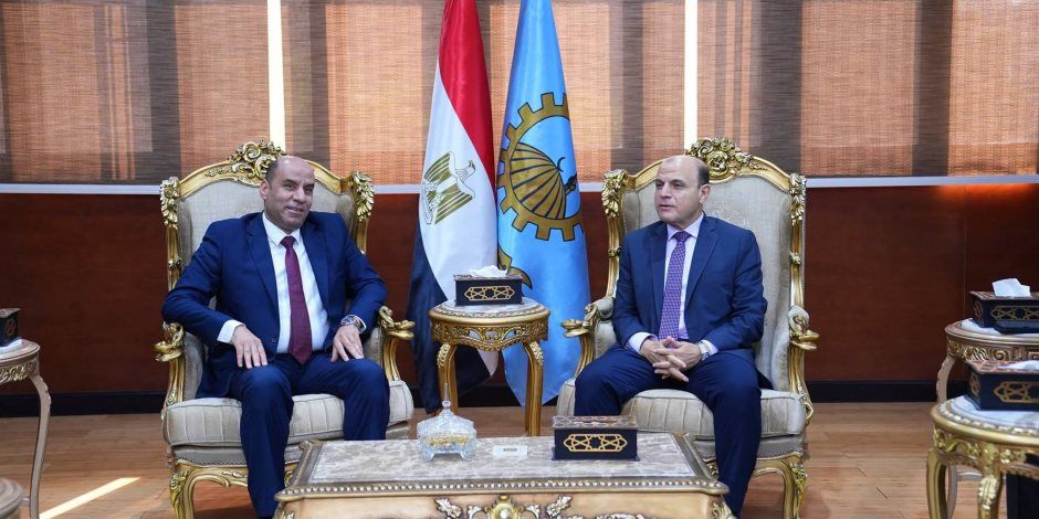 وزير العمل ومحافظ الغربية يؤكدان أهمية التنسيق لدعم الصناعة وتوفير فرص العمل