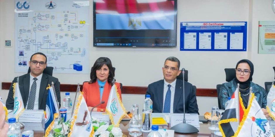 بحضور السفيرة نبيلة مكرم.. مؤسسة حياة كريمة عضو التحالف الوطني توقع بروتوكول تعاون لتطوير مكتب صحة القصير