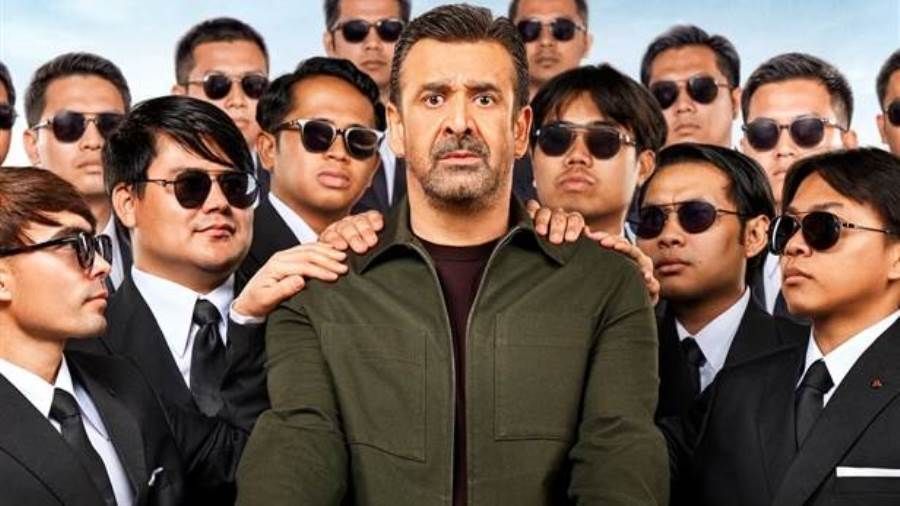 الكشف عن البوستر الدعائي الرسمي لفيلم "مطلوب عائلياً" لكريم عبد العزيز