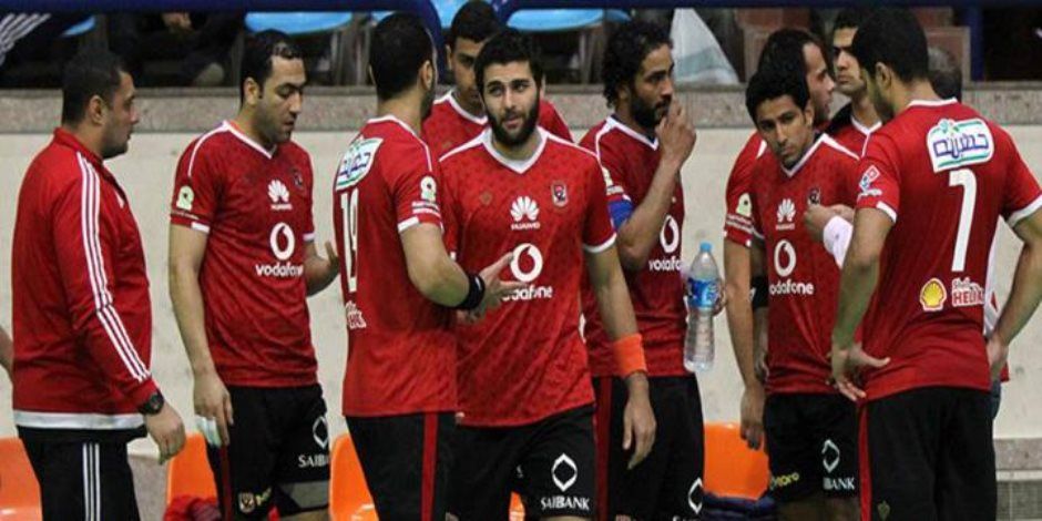 الأهلى يتقدم على الزمالك 19-13 بالشوط الأول فى سباق بونزية بطولة العالم لليد