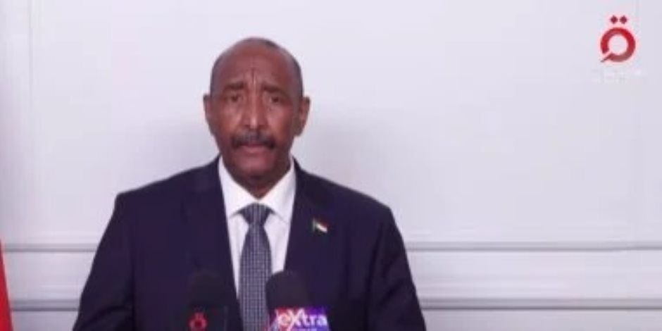 البرهان يثمن استضافة مصر الكريمة لأعداد كبيرة من السودانيين المغادرين لبلادهم جراء الحرب