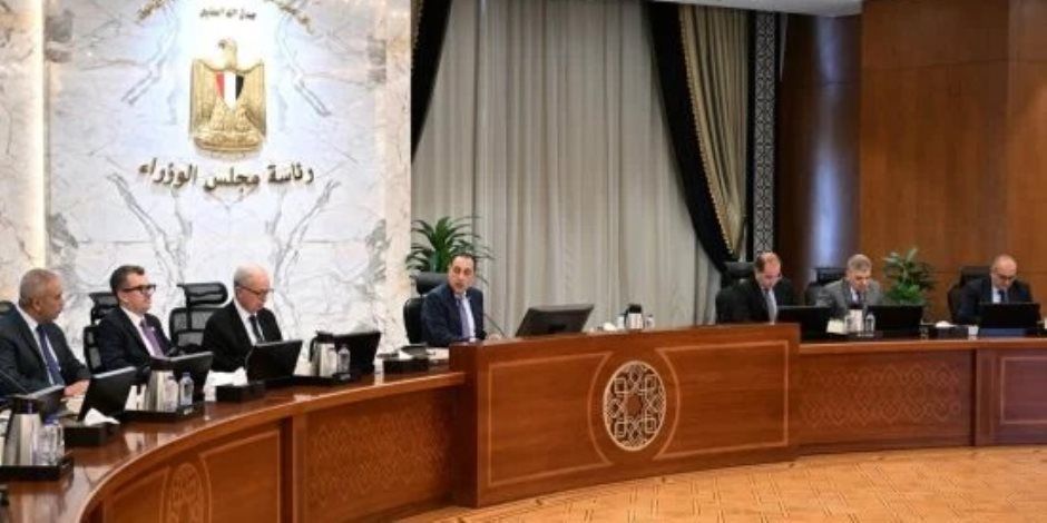 رئيس الوزراء يستعرض محاور جلستي حوار بشأن موارد النقد وإدارة الدين
