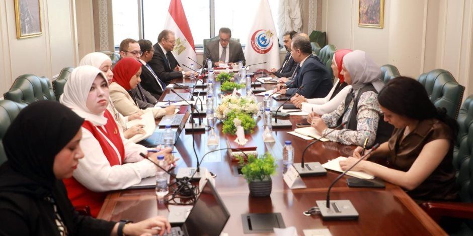 وزير الصحة يعقد اجتماعًا لمتابعة التقرير السنوي للهيئة العامة للاعتماد والرقابة الصحية