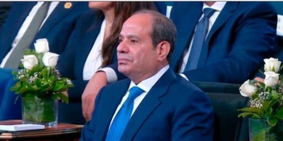 فخامة الزعيم الرئيس السيسي يشاهد فيلما تسجيليا بعنوان من الحلم إلى الواقع