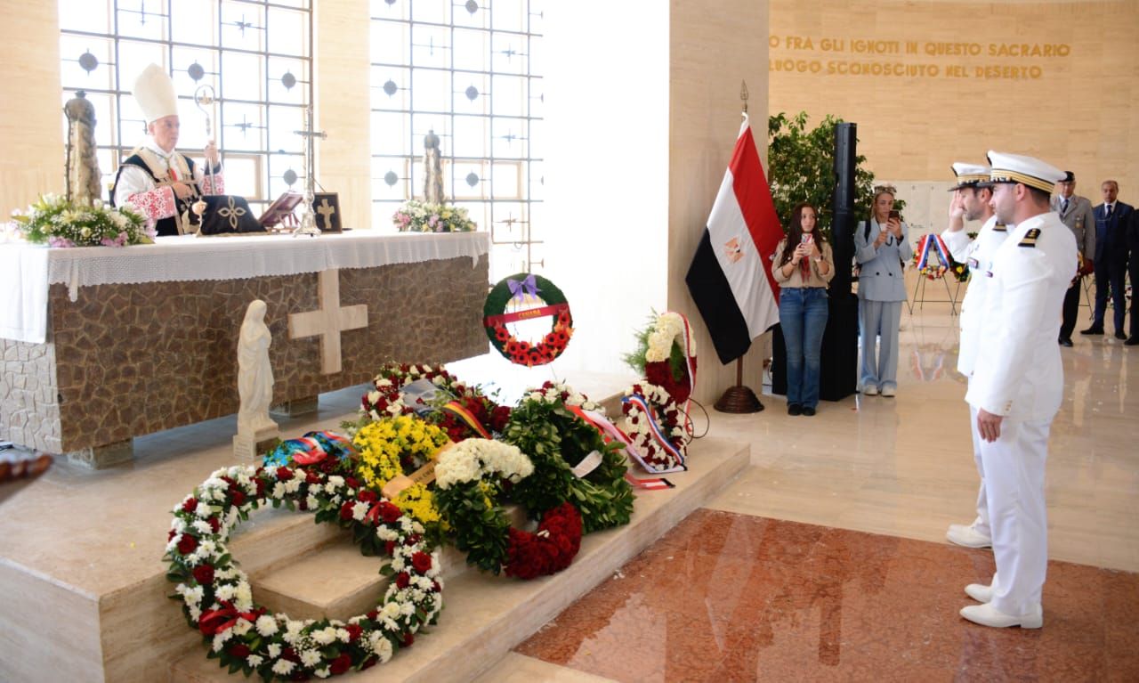 القوات المسلحة تشارك عدداً من دول الكومنولث الإحتفال السنوى لإحياء الذكرى 84 لضحايا معركة العلمين الثانية