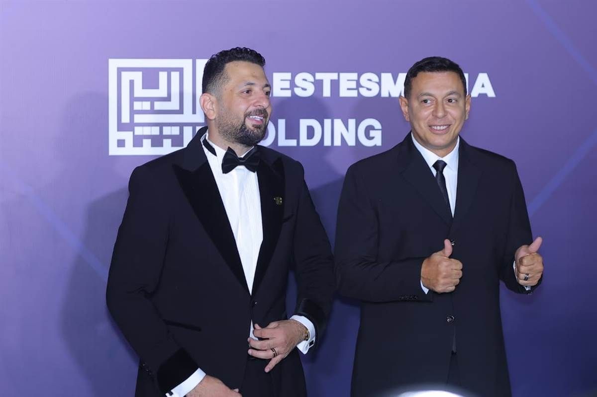 النجوم يتألقون في حفل جوائز The best أقيم مساء الإثنين 26 أكتوبر حفل توزيع جوائز The best تحت سفح الأهرمات.حضر الحفل عدد كبير من نجوم الفن والإعلا إقرأ المزيد