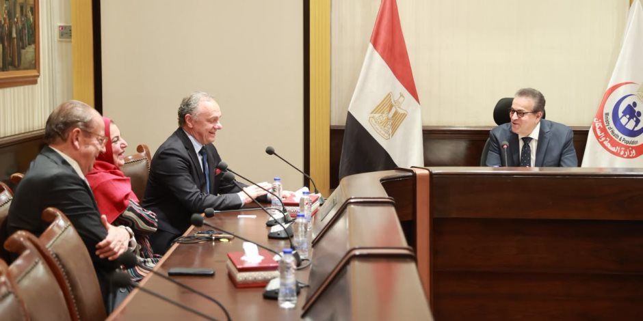 وزير الصحة يبحث التعاون مع الاتحاد الدولي لأمراض النساء والتوليد «FIGO» لتوفير حياة صحية آمنة للمرأة المصرية