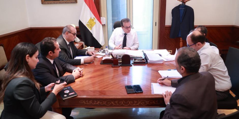 وزير الصحة يعقد اجتماعًا لمتابعة الموقف التنفيذي للمشروع القومي لإنشاء كيان متكامل لتوفير الأطراف الصناعية