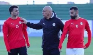زيكو وصلاح وهيثم حسن يقودون تشكيل مصر أمام أنجولا.. ومرموش على دكة البدلاء