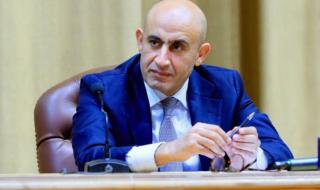 من له حق دخول الامتحان وفق نظام العمال بالمدارس الفنية؟